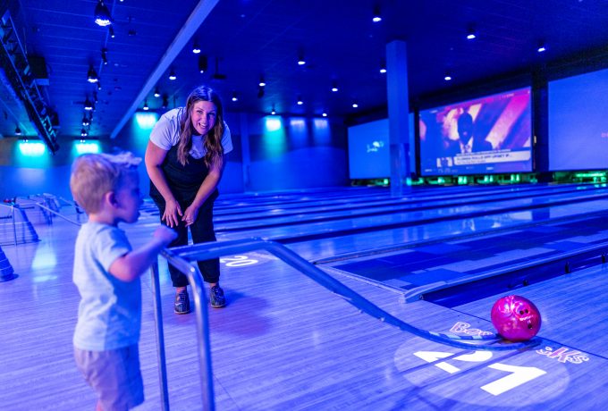 Guide to Bowling & Family Entertainment Centers in Salt Lake